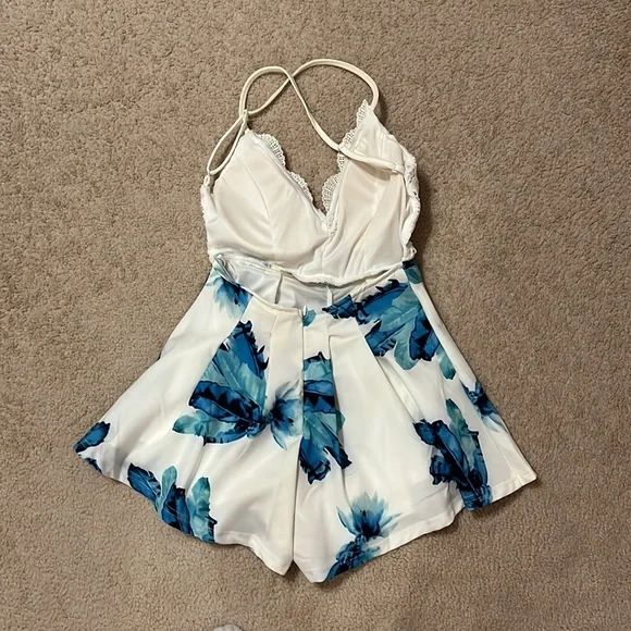 Backless Romper - Picture 2 of 3